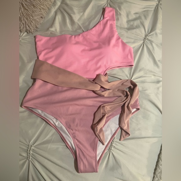 🎉 HP 🎉 SOAKING UP THE SUN PINK ONE PIECE SWIMSUIT - Picture 7 of 10